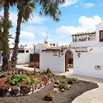 בית נופש Casa Jardin *